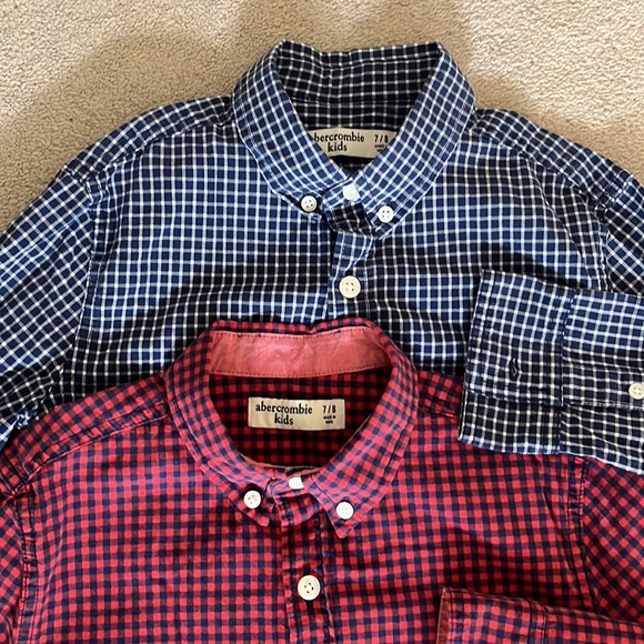 2 x Kids dress shirts, selling both together. Size 7/8. Blue & red,long sleeve - Picture 2 of 8